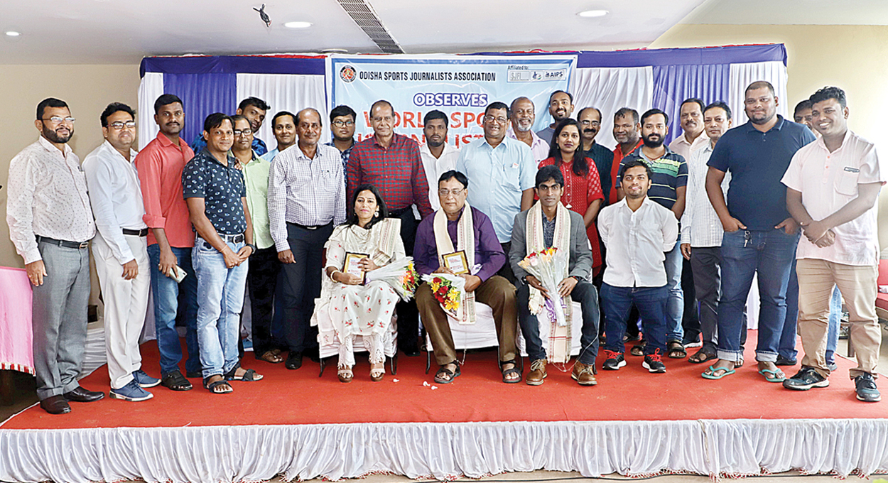 Eminent sportspersons of different era with members of Odisha Sports Journalists Association and Odisha Para Badminton Association at the World Sports Journalists Day function in Bhubaneswar on 2nd July, 2019.